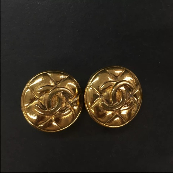 CHANEL CC Logo Matelasse Gold Tone Earrings - Picture 5 of 9